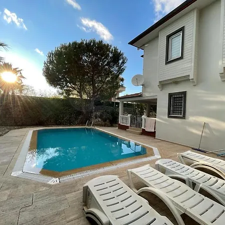 Gunes-fethiye Oludeniz'de Ozel Havuzlu Villa Fethiye