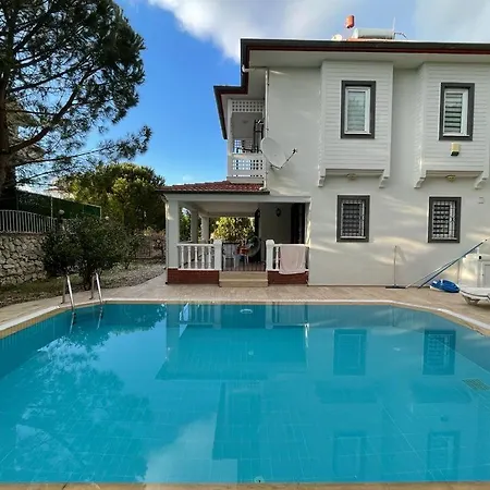 Gunes-fethiye Oludeniz'de Ozel Havuzlu Villa Fethiye